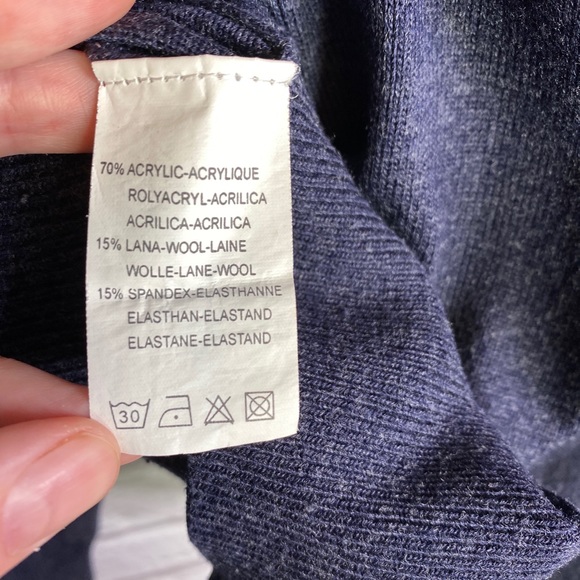 Polo by Ralph Lauren V-Neck Sweater - Picture 4 of 4